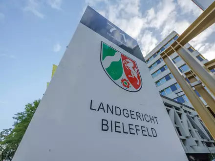 Das Landgericht Bielefeld hat ein Urteil zu geschändeten Leichen gesprochen. (Archivbild) - Foto: Friso Gentsch/dpa