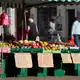Die Preise für Nahrungsmittel haben sich in den vergangenen Monaten nur wenig erhöht. Allerdings kosten viele Produkte teils deutlich mehr als noch vor Jahren. - Bild: Jan Woitas/dpa