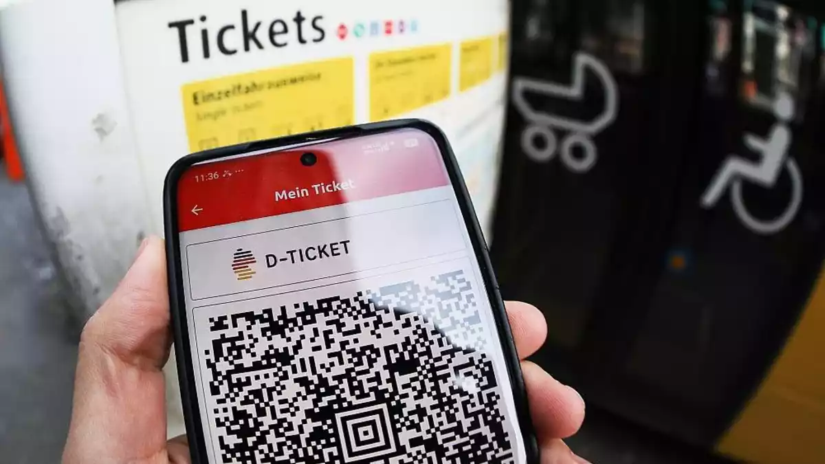 Offiziell: Preis für Deutschlandticket steigt um 3,80 Euro.