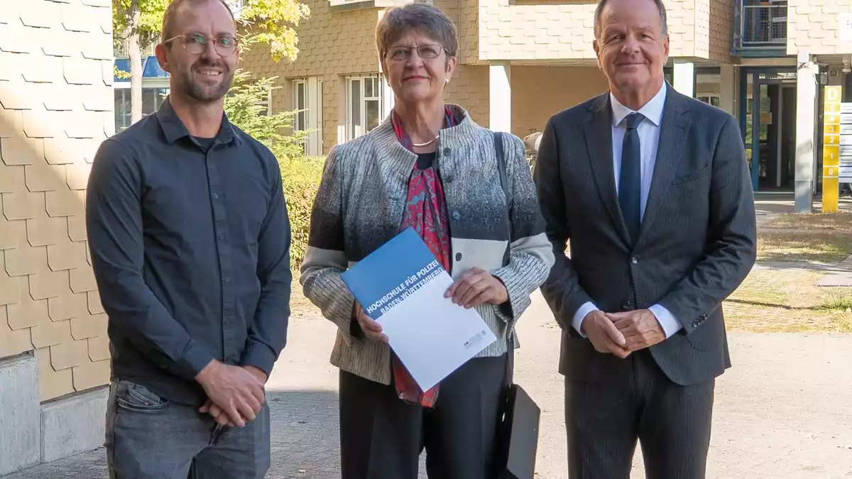 POL-FR: Prof. Dr. Ulrike Wagener an der Hochschule für Polizei Baden-Württemberg in den Ruhestand verabschiedet - Bild: presseportal.de
