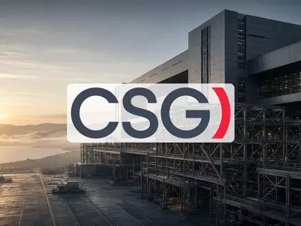 Moderne Industriefassade eines Verteidigungsunternehmens bei Sonnenaufgang als Symbol für strategische Kooperationen. - Foto: über boerse-global.de