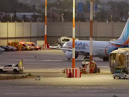 Diese Ersatzmaschine brachte die Passagiere nach Tel Aviv. - Foto: Jamal Awad/dpa