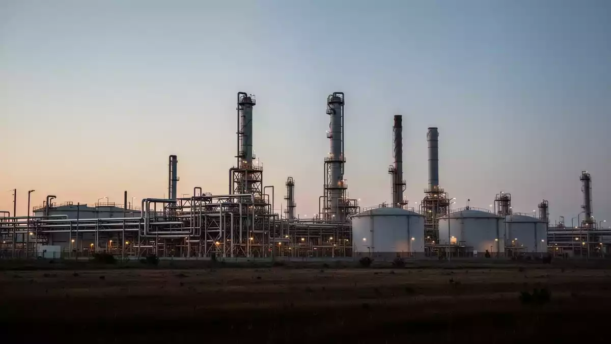 Energiesteuersenkung ab 1. Oktober: Kartellamt überwacht Tankstellenpreise