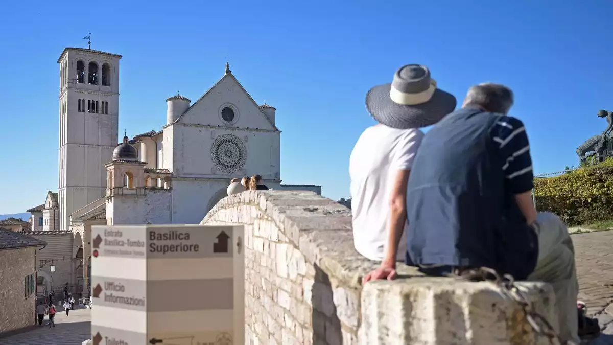 Millionen Besucher kommen jedes Jahr nach Assisi. - Bild: Malin Wunderlich/dpa