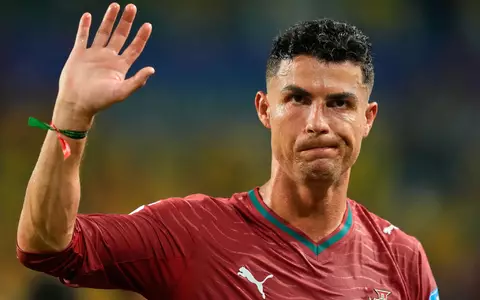 Das unrühmliche Ende von Ronaldo in der Nationalmannschaft? (Archivbild) - Foto: Rebecca Blackwell/AP/dpa