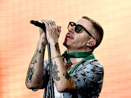 Macklemore kündigte vergangene Woche drei Konzerte in Dublin, Paris und London an. (Archivbild) - Foto: Britta Pedersen/dpa