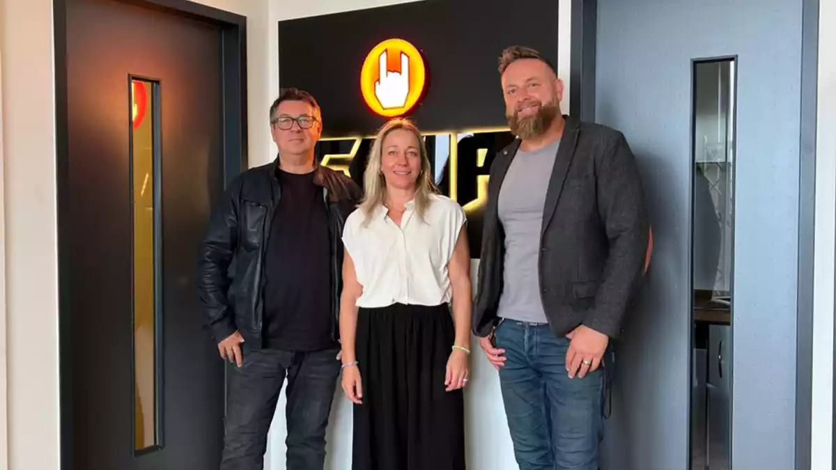 whynow übernimmt EMP zur Erschaffung einer integrierten globalen Fan-Commerce-Plattform / Hier kommen ab sofort Fan-Communities, Merchandising, Lizenzierung, Medien und E-Commerce zusammen - Bild: presseportal.de