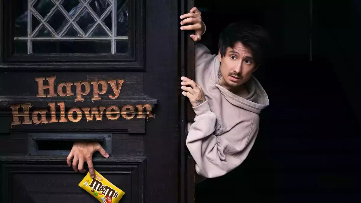 Halloween-Umfrage 2026: Deutschland fiebert Halloween entgegen / Endlich wieder Halloween!: YouTube-Legende Julien Bam und M&M'S® starten den Grusel-Countdown - Bild: presseportal.de