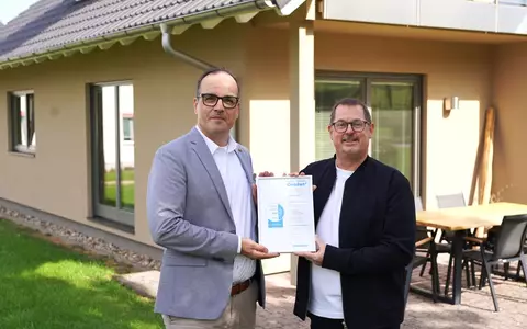 Ein starkes Fundament für große Wohnträume / Living Haus erhält erneut das CrefoZert der Creditreform - Foto: presseportal.de