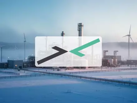 Moderne industrielle Pilotanlage in einer verschneiten Winterlandschaft bei klarem, kaltem Licht. - Foto: über boerse-global.de