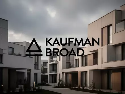 Moderne Wohnbebauung mit minimalistischer Architektur unter bedecktem Himmel. - Foto: über boerse-global.de