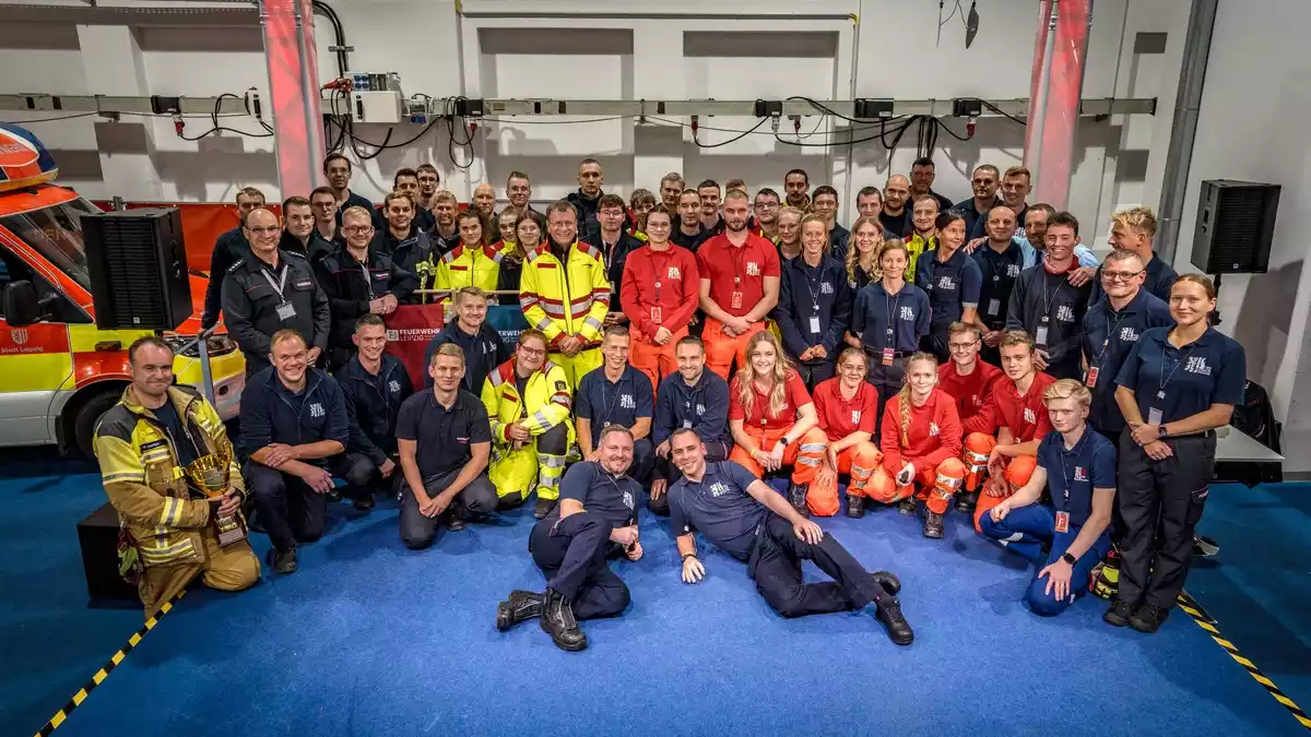 FW Dresden: Messe FLORIAN: Feuerwehr Dresden lädt zum Mitmachen ein - Bild: presseportal.de