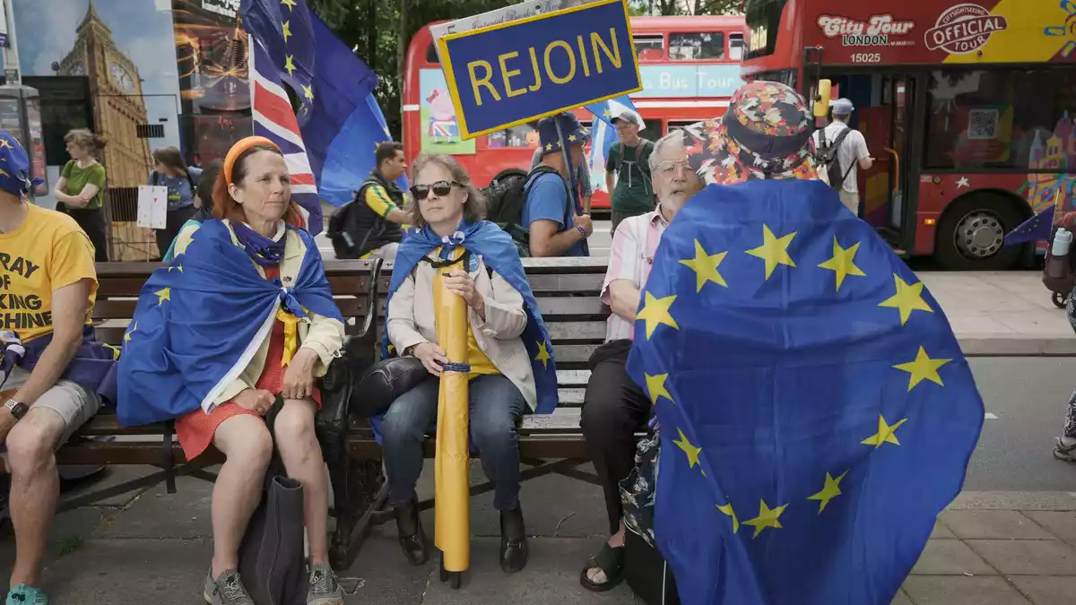Viele Britinnen und Briten halten den Brexit inzwischen für einen Fehler. (Archivbild) - Bild: Jeff Moore/PA Wire/dpa