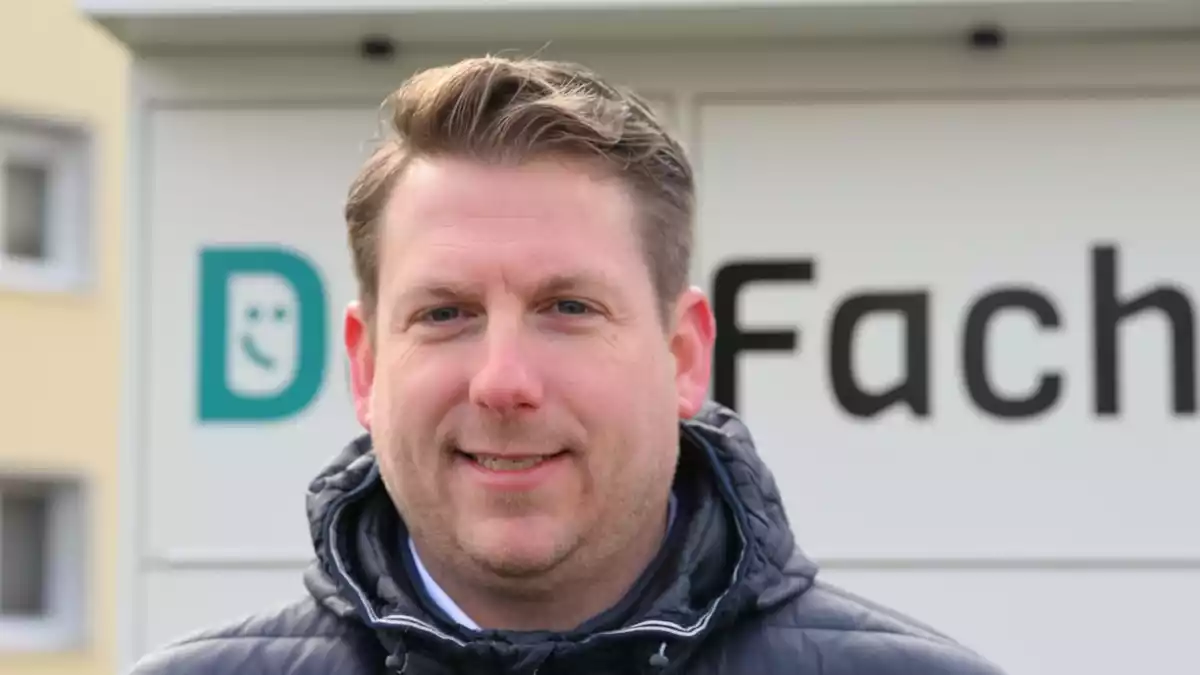 Bis gerade war Lukas Beckedorff Chef von DeinFach, nun ist der Chef von Myflexbox inklusive DeinFach. - Bild: Wolf von Dewitz/dpa