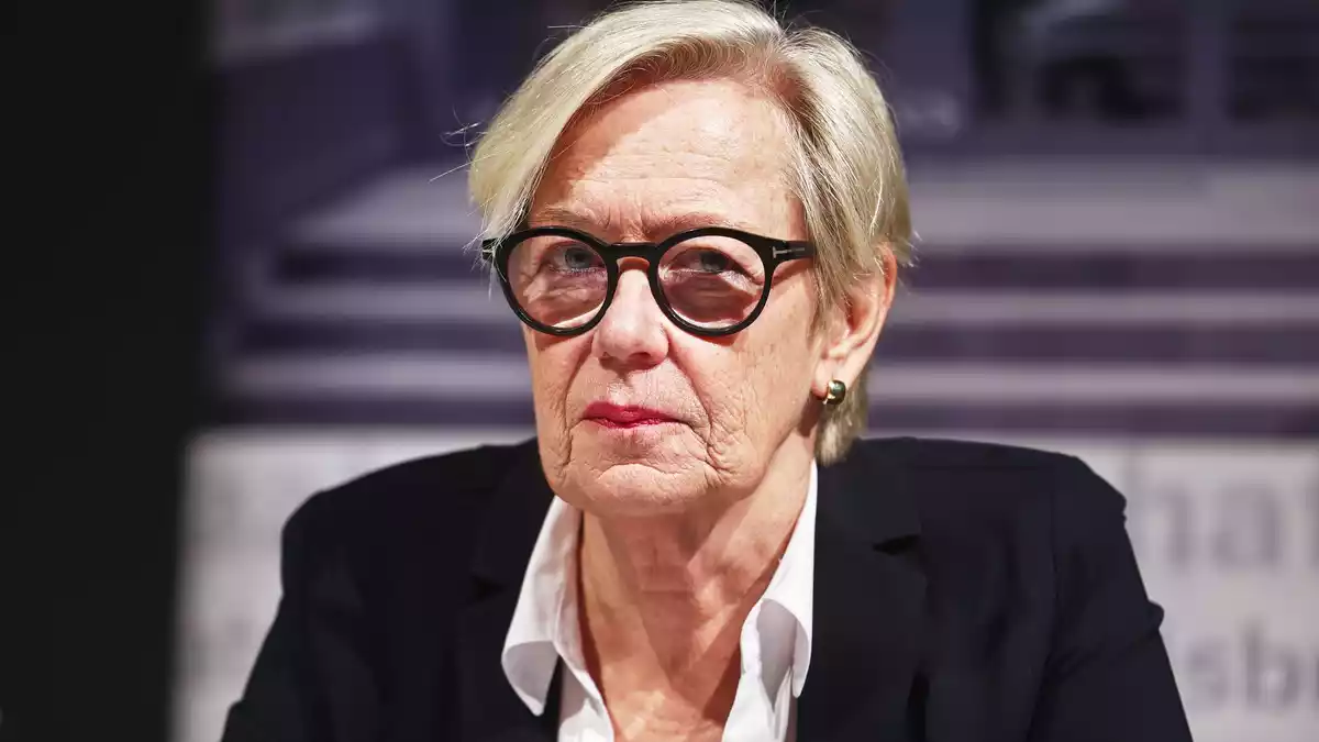 Von einem gigantischen Geldwäsche-Konstrukt berichtete Stephanie Thien, Leiterin des Landesamt zur Bekämpfung der Finanzkriminalität. - Bild: Oliver Berg/dpa