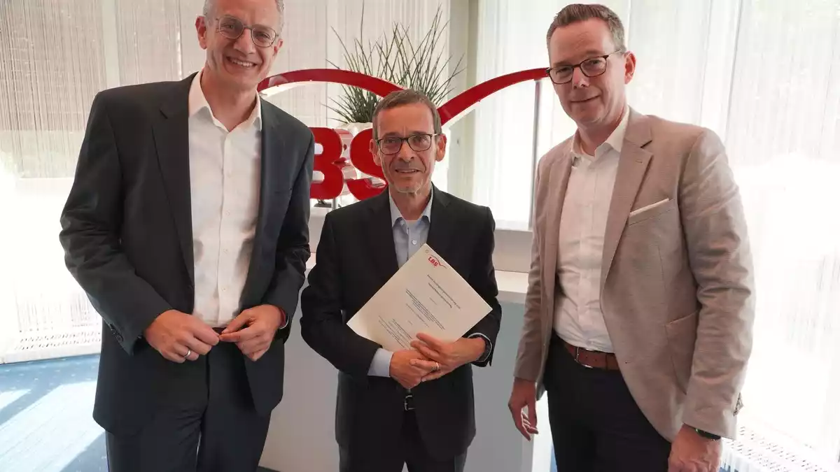 LBS NordWest und LBS Hessen-Thüringen verlängern erfolgreiche Partnerschaft bis 2032 / Spezielles Team verwaltet über eine halbe Million Bausparverträge - Bild: presseportal.de