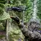 Ein Bundeswehrsoldat startet eine Aufklärungsdrohne . (Archivbild) - Bild: Kay Nietfeld/dpa