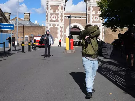 Zahlreiche Häftlinge wurden in England und Wales vorzeitig freigelassen. - Foto: Jonathan Brady/PA Wire/dpa