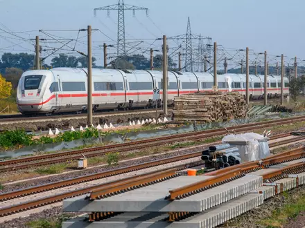 Die Strecke zwischen Berlin und Hannover wird für rund 14 Monate vollständig gesperrt. - Foto: Klaus-Dietmar Gabbert/dpa/dpa-tmn