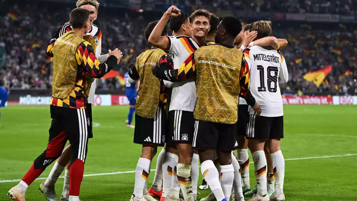 Gegen Serbien jubelt die DFB-Elf erstmals über einen Sieg unter Klopp.  - Bild: Sven Hoppe/dpa