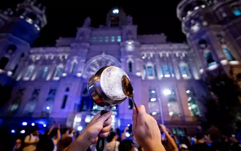 Demonstranten in Spanien fordern bezahlbaren Wohnraum.  - Foto: A. Pérez Meca/EUROPA PRESS/dpa