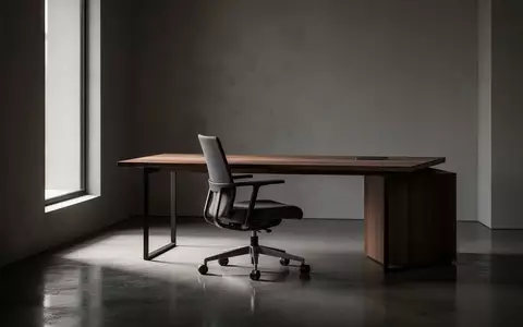 Ein minimalistisch eingerichteter, modern gestalteter Raum mit natürlichem Lichteinfall auf einem Betonboden. - Foto: über boerse-global.de