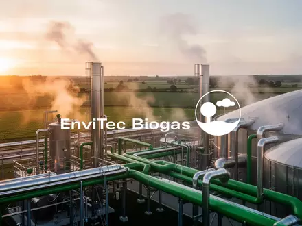 Moderne Biogasanlage in der Morgendämmerung symbolisiert nachhaltige Energiewirtschaft und stabiles Wachstum. - Foto: über boerse-global.de