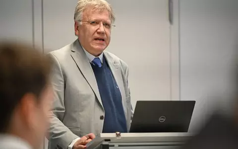 In einem Wahlkreis in Spandau ist das Ergebnis bei einer Nachzählung nach Angaben von Landeswahlleiter Stephan Bröchler noch geändert worden. - Foto: Marvin Zubrod/dpa