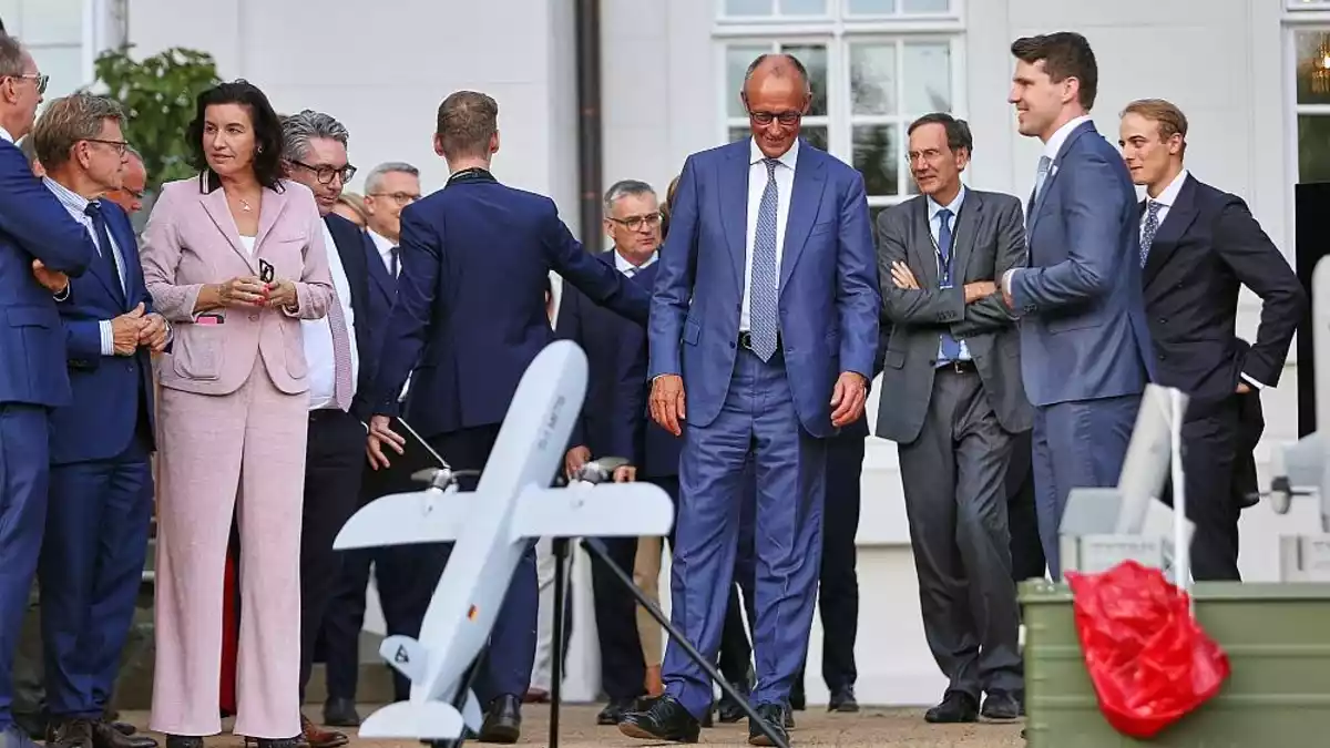Otte mahnt verlässliche Ausstattung des Drohnenregiments an