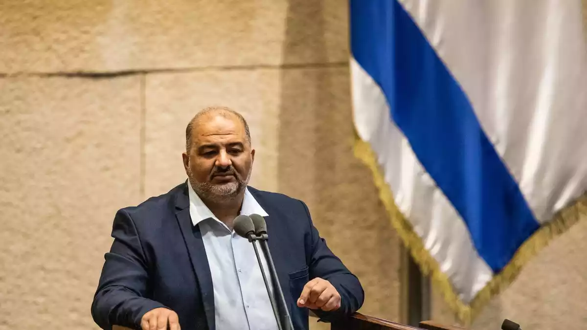 Besonders entscheidend bei der Wahl könnte die islamisch-konservative Raam unter Mansur Abbas werden. (Archivbild) - Bild: Ilia Yefimovich/dpa