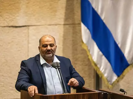 Besonders entscheidend bei der Wahl könnte die islamisch-konservative Raam unter Mansur Abbas werden. (Archivbild) - Foto: Ilia Yefimovich/dpa