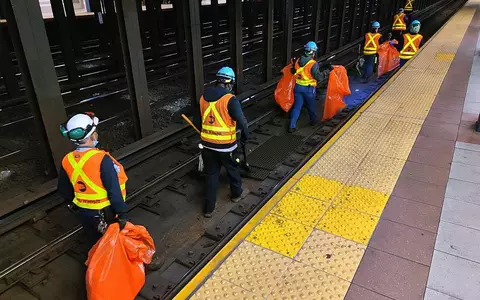 Reinigungskräfte in einer New Yorker U-Bahn-Station (Archiv) - Foto: via dts Nachrichtenagentur