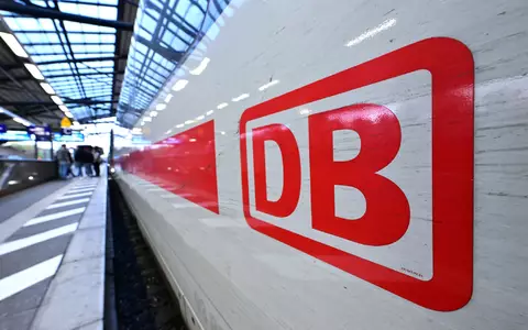 Die Bahn dürfte ihr Pünktlichkeitsziel auch in diesem Jahr deutlich verfehlen. (Archivbild) - Foto: Martin Schutt/dpa