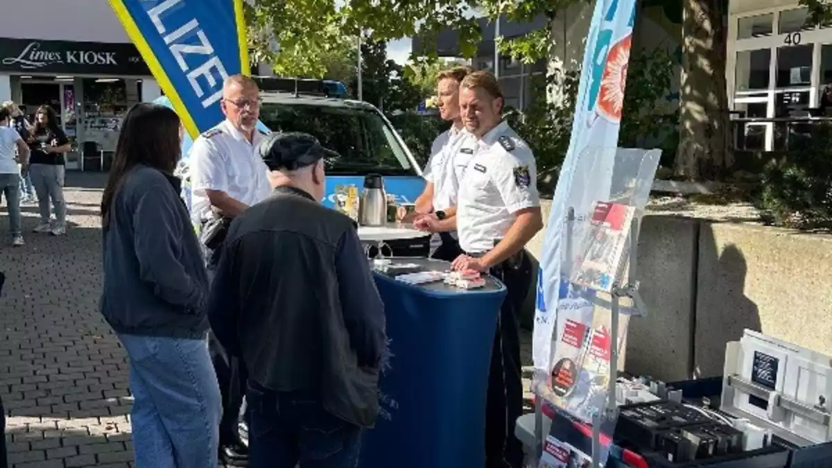 POL-MTK: Coffee with a cop auf dem Schwalbacher Wochenmarkt - Bild: presseportal.de