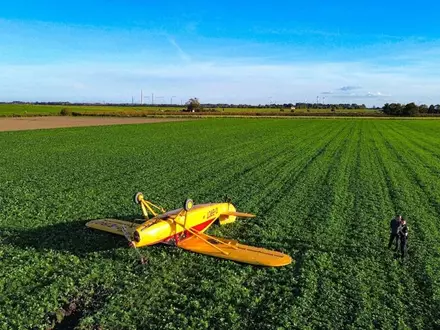 POL-WHV: Notlandung eines privaten, einmotorigen Propellerflugzeugs; Leichtverletzter Pilot - Foto: presseportal.de