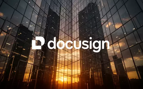 Abstraktes, atmosphärisches Bild eines modernen Bürogebäudes bei Sonnenuntergang als Symbol für Unternehmensführung. - Foto: über boerse-global.de