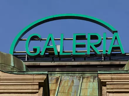 Hat der Warenhauskonzern Galeria noch eine Zukunft? Wenn, müsste sich viel ändern, sagen Experten. - Foto: Rolf Vennenbernd/dpa