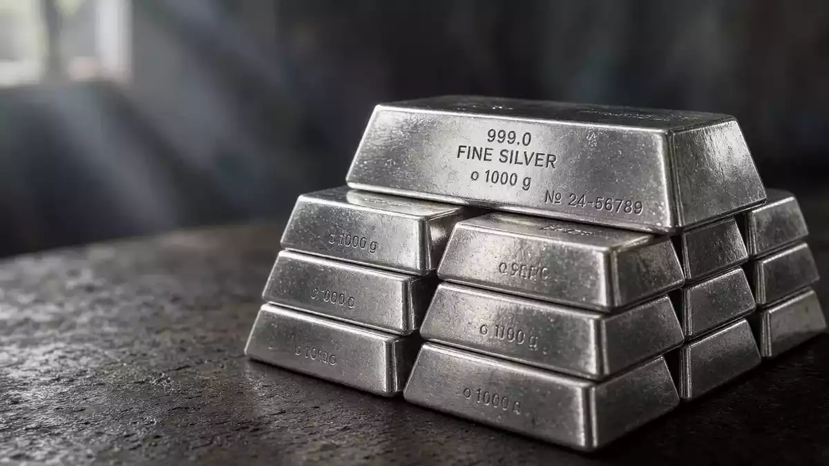 Silver Slides Below 50-Day Average as Solar Demand Set to Drop 35 Million Ounces
