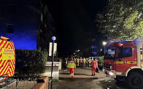 FW Grevenbroich: Fünf Verletzte bei Wohnungsbrand in Grevenbroich-Elsen - Foto: presseportal.de