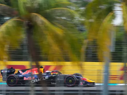 Erste Pole in diesem Jahr für Max Verstappen.  - Foto: Vincent Thian/AP/dpa