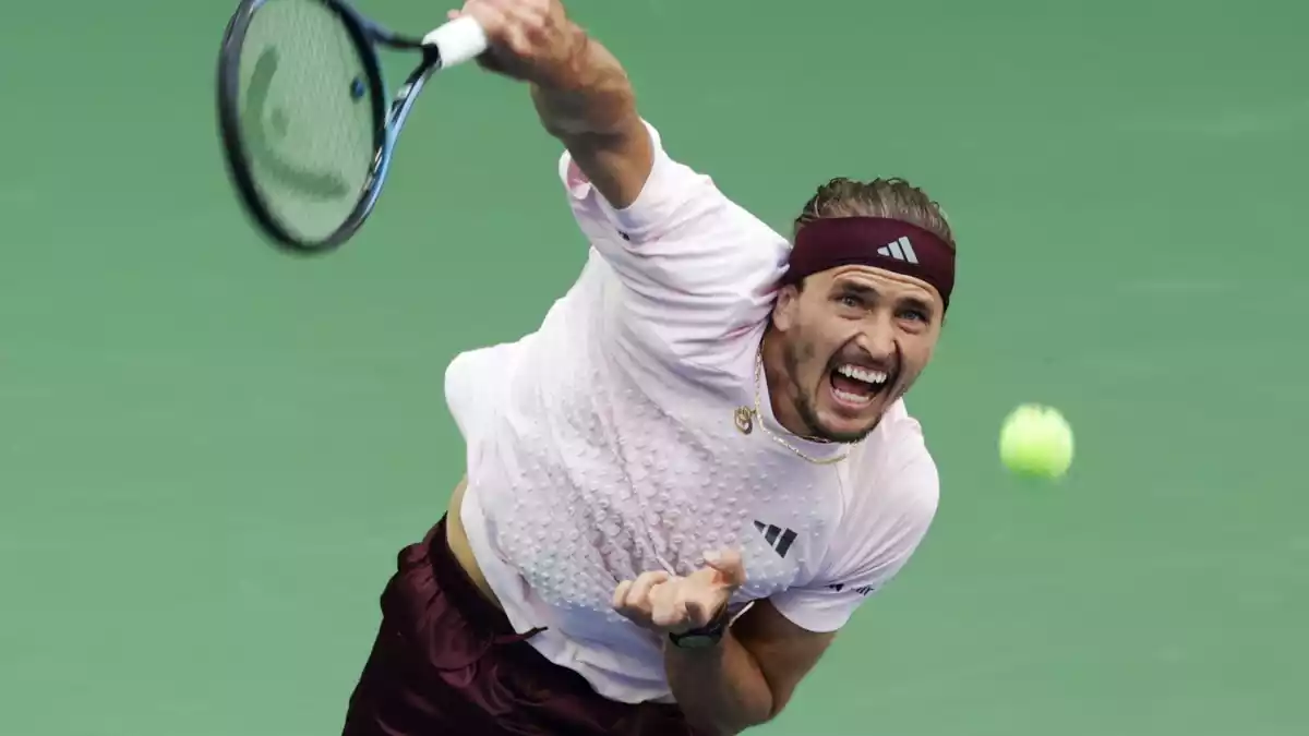 Alexander Zverev steht beim Turnier in Peking im Achtelfinale. (Archivbild) - Bild: Adam Hunger/AP/dpa