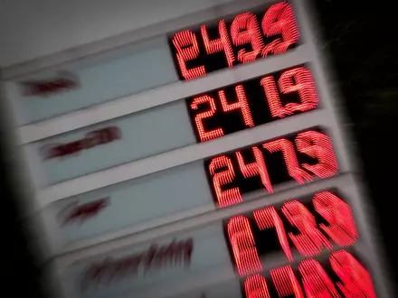 Reservefreigaben sollen eigentlich zur Abwendung einer Mangellage dienen, nicht zur Senkung etwa von Benzin- und Dieselpreisen. (Archivbild).  - Foto: Christian Charisius/dpa