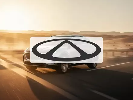 Moderner SUV auf einer sonnendurchfluteten Wüstenstraße in Abu Dhabi. - Foto: über boerse-global.de
