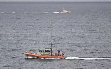 Die US-Küstenwache sucht nach einem verschwundenen Flugzeug. (Symbolbild) - Foto: Denis Poroy/FR59680 AP/AP/dpa