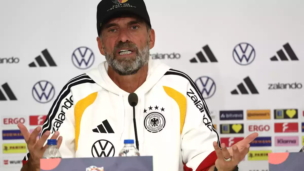 Jürgen Klopp möchte gegen Griechenland die Niederlage von Augsburg vergessen machen.  - Bild: Christian Charisius/dpa