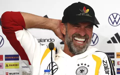 Gute Laune bei Jürgen Klopp.  - Foto: Christian Charisius/dpa