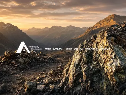 Abstrakte Darstellung einer geologischen Minenexploration in einer Berglandschaft bei goldenem Licht. - Foto: über boerse-global.de