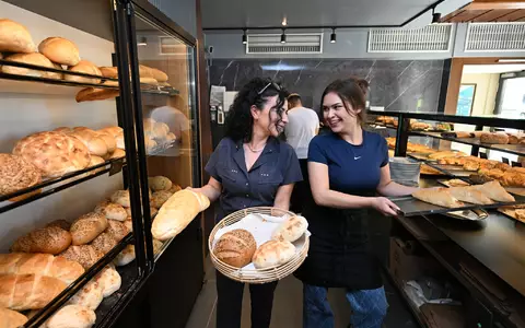 In vielen Städten gibt es die Balkan-Bäckereien mittlerweile.  - Foto: Felix Kästle/dpa