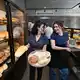 In vielen Städten gibt es die Balkan-Bäckereien mittlerweile.  - Bild: Felix Kästle/dpa