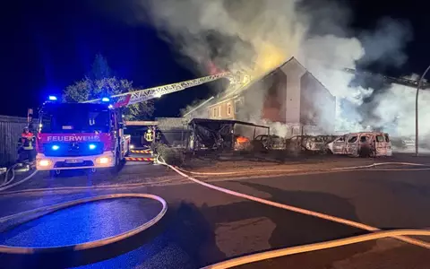 FW-ROW: Großbrand in Zeven: Über 200 Kräfte im Einsatz - Foto: presseportal.de